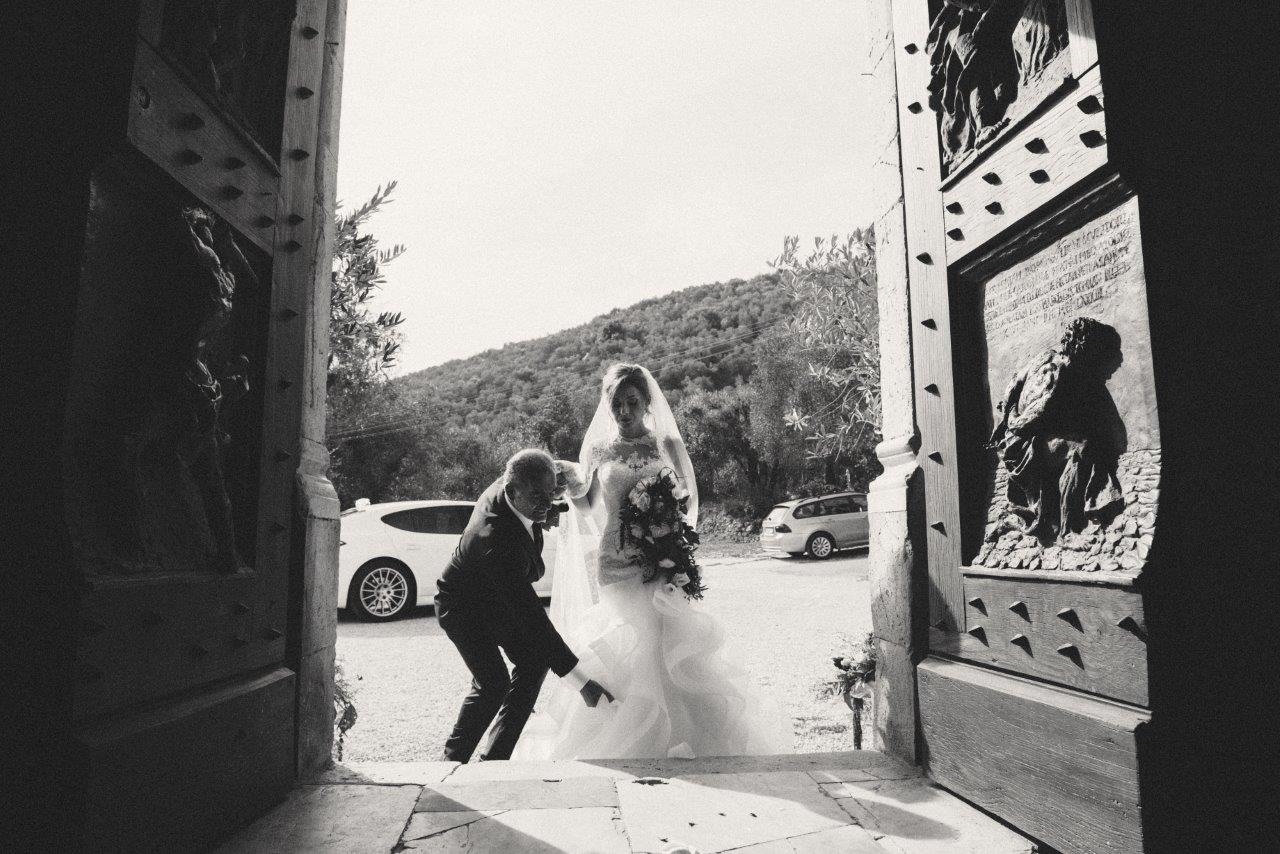 #nextdoorbride by mitia wedding photographer in italy