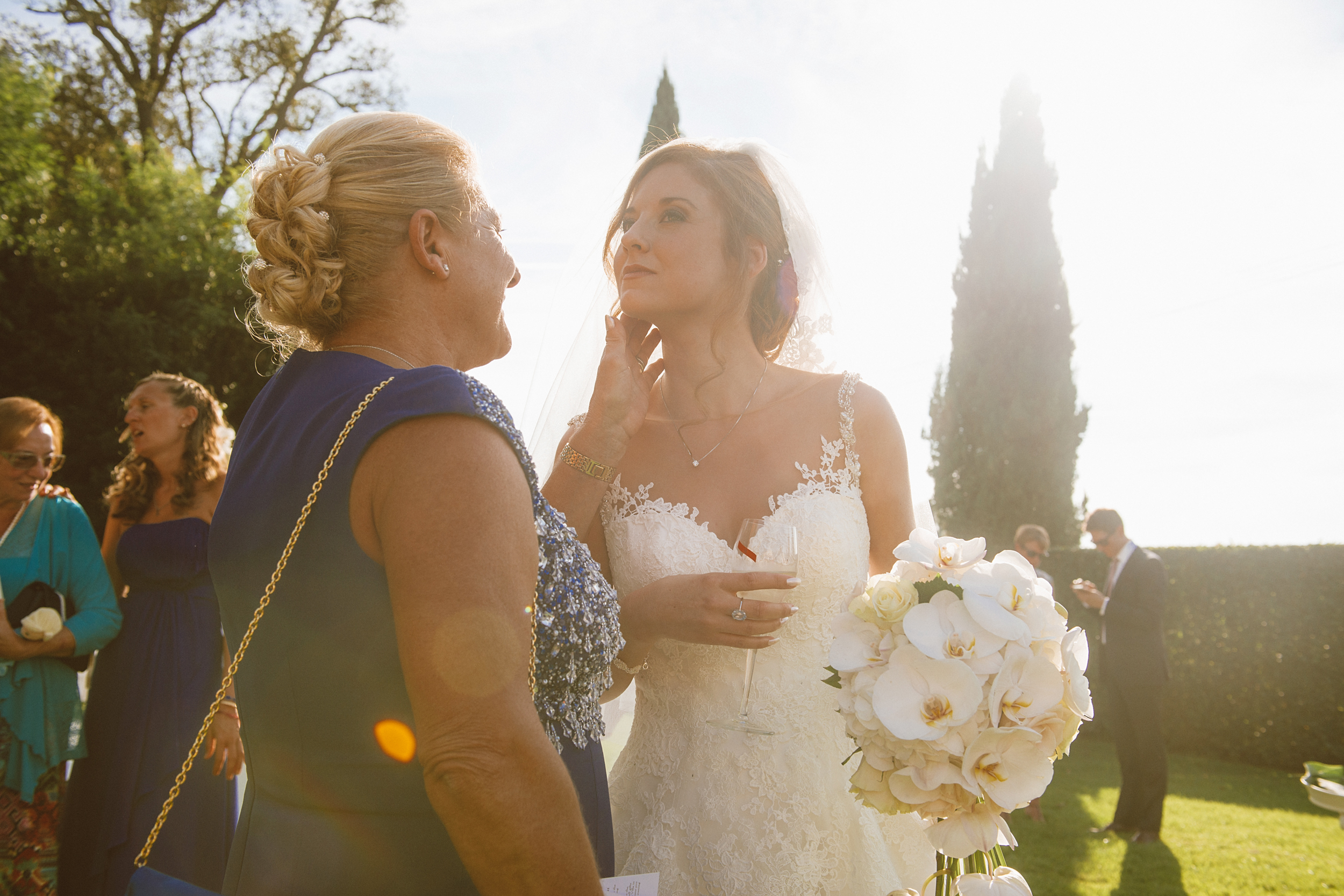 #nextdoorbride by mitia wedding photographer in italy