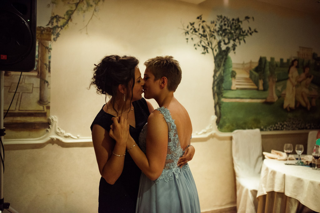 #nextdoorbride by mitia wedding photographer in italy